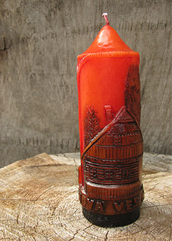 Svíčka Nová Ves nad Popelkou - čelní pohled